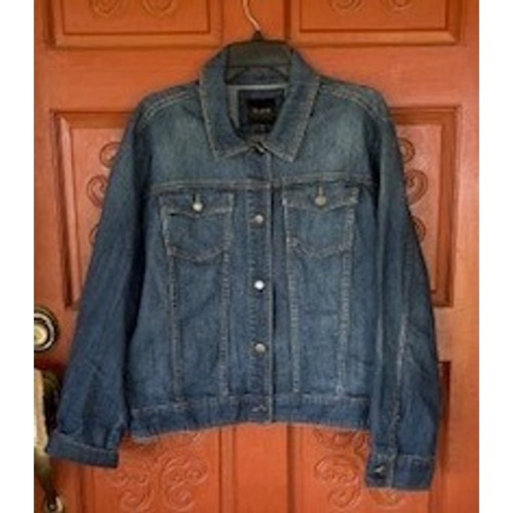 The Limited Women's Denim Jacket Blue Classic Fit Trucker Style Size XXL
